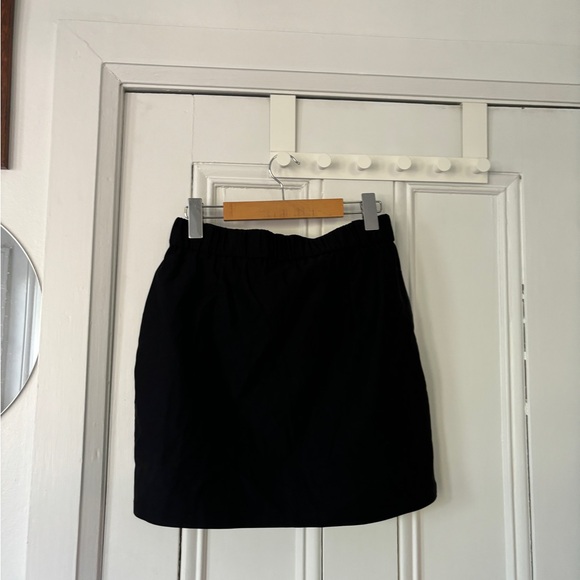 Large Slit Mini Skirt - Picture 4 of 4